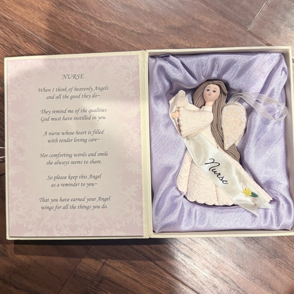 Nurse ornament in elegant box with saying - Picture 2 of 7